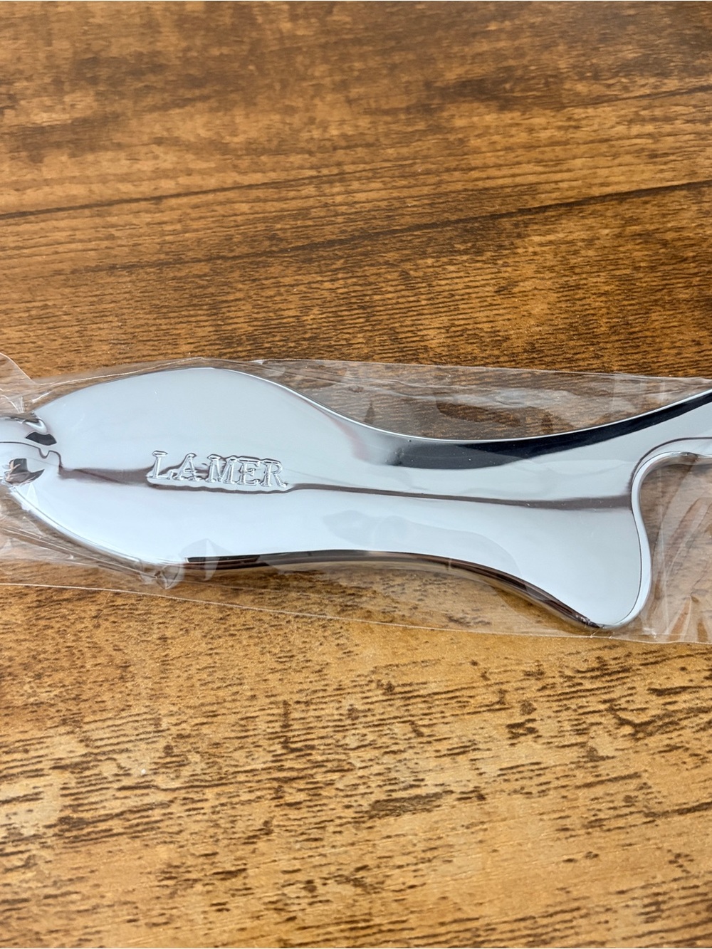 NEW La Mer Luxury Metal Gua Sha Tool Face & Body Massager